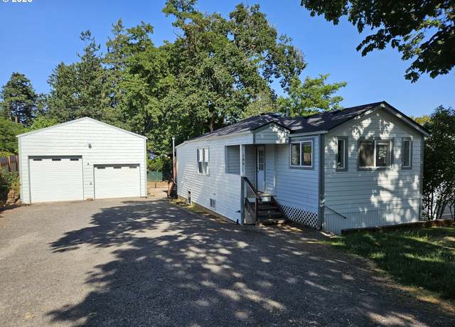 Property at 164 N 5th St, St. Helens, OR 97051, 2 beds, 2 baths