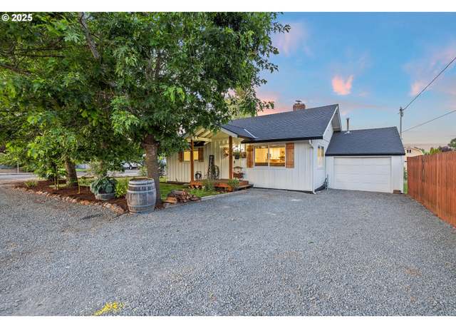Property at 18916 Leland Rd, Oregon City, OR 97045, 3 beds, 2 baths