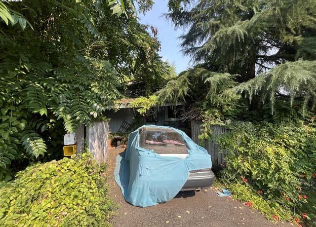Property at 2315 5th Ave, West Linn, OR 97068, 3 beds, 2 baths