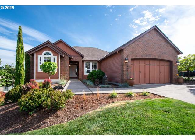 Property at 2443 N 3rd St, Washougal, WA 98671, 3 beds, 2.5 baths