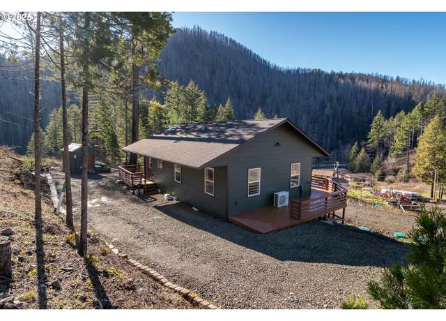 Property at 497 Evergreen Ln, Idleyld Park, OR 97447, 3 beds, 2 baths