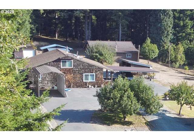 Property at 711 H Ave, Powers, OR 97466, 3 beds, 1 bath