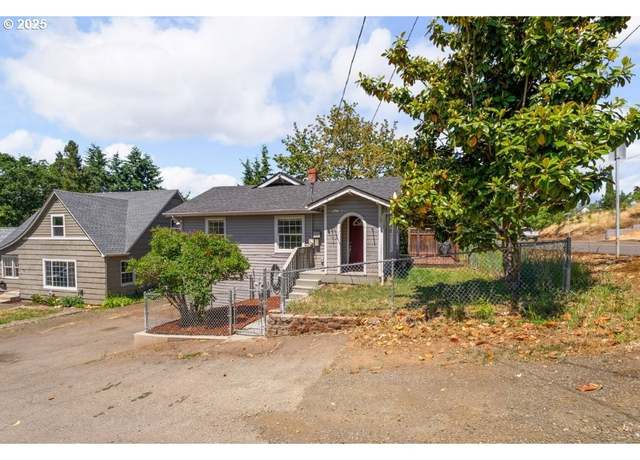 Property at 1235 SE Booth Ave, Roseburg, OR 97470, 4 beds, 2 baths