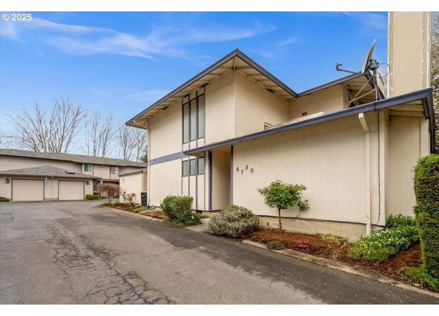 Property at 6750 SW Sussex St, Beaverton, OR 97008, 3 beds, 2.5 baths