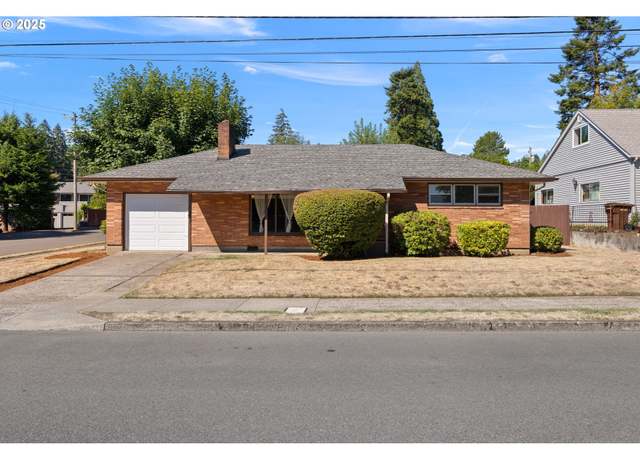 Property at 1907 NE Garfield St, Camas, WA 98607, 2 beds, 1.5 baths
