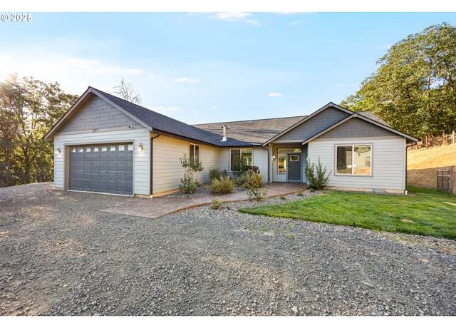 Property at 491 Oakwood Dr, Oakland, OR 97462, 4 beds, 2.5 baths