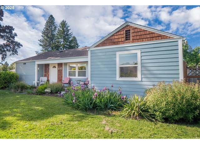 Property at 645 Howard Ave, Eugene, OR 97404, 3 beds, 1 bath
