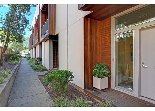 Property at 620 NE Knott St #7, Portland, OR 97212, 2 beds, 2.5 baths