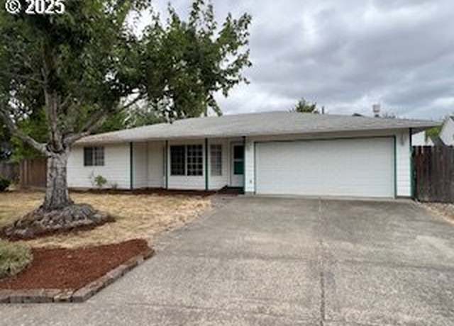 Property at 2492 NE 9th Pl, Hillsboro, OR 97124, 3 beds, 2 baths