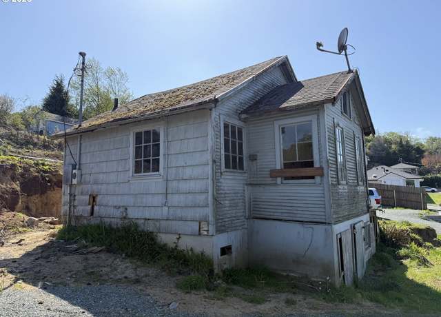 Property at 609 Vermont St, North Bend, OR 97459, 1 bed, 1 bath