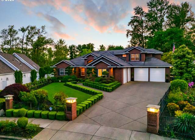 Property at 613 Shoreline Way, Eugene, OR 97401, 3 beds, 3.5 baths