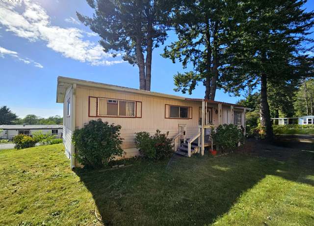 Property at 16427 Vista Hills Dr #17, Brookings, OR 97415, 2 beds, 1.5 baths