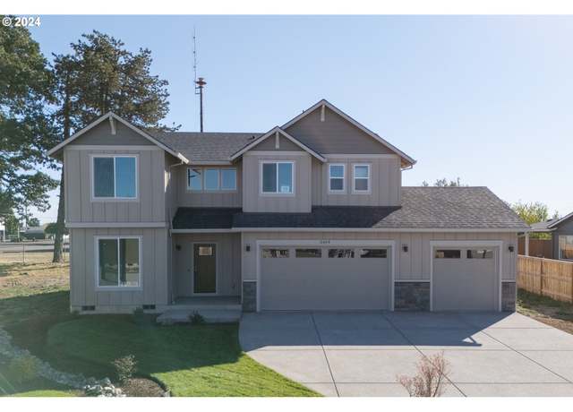 Property at 2460 NE Woodland, Albany, OR 97321, 4 beds, 2.5 baths