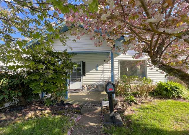 Property at 1042 Fir Ave, Reedsport, OR 97467, 3 beds, 1 bath