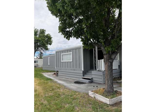 Property at 1030 SW 11th St #70, Hermiston, OR 97838, 3 beds, 2 baths