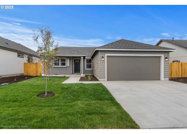 Property at 5112 Cedar View Dr, Springfield, OR 97478, 3 beds, 2 baths