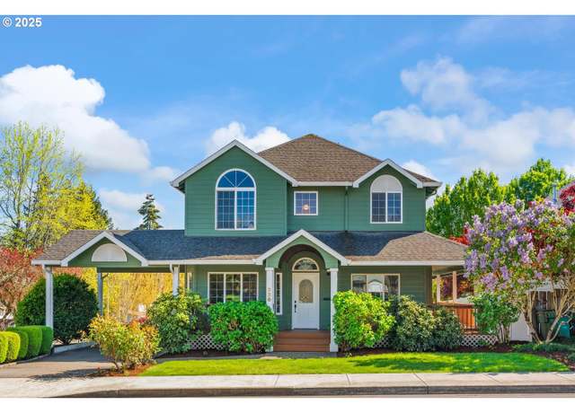 Property at 336 E Natalie Dr, Newberg, OR 97132, 3 beds, 2.5 baths