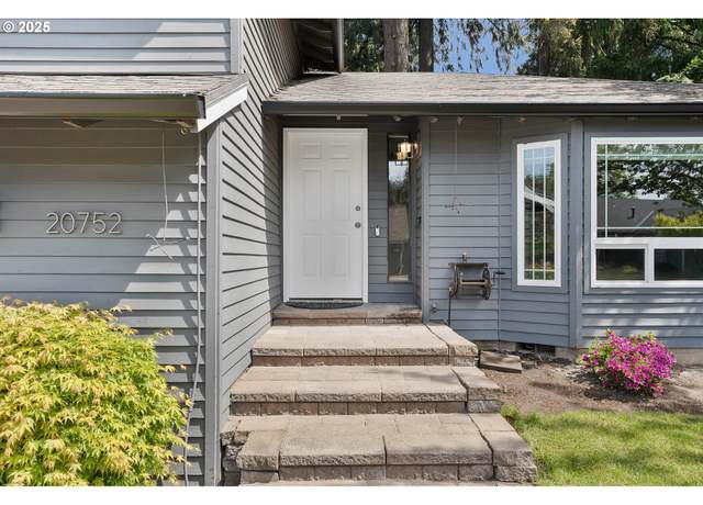 Property at 20752 SW 104th Ave, Tualatin, OR 97062, 3 beds, 3 baths