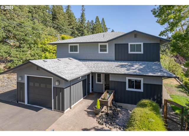 Property at 2780 Spring Blvd, Eugene, OR 97403, 4 beds, 4 baths