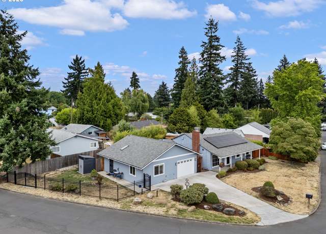 Property at 14119 SE Madison St, Portland, OR 97233, 3 beds, 2 baths