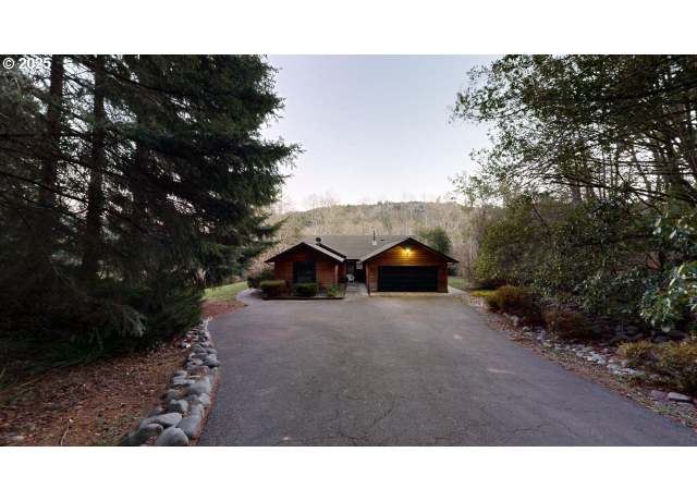 Property at 308 Winchuck River Rd, Brookings, OR 97415, 3 beds, 2.5 baths