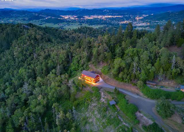 Property at 1655 Gem Dr, Roseburg, OR 97471, 4 beds, 3 baths