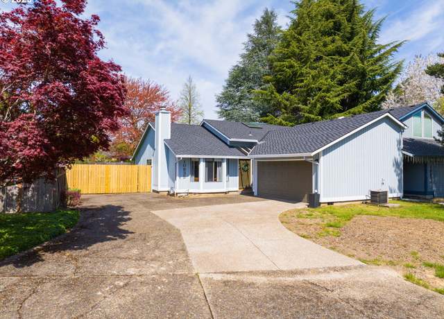 Property at 10835 SW Summer Lake Dr, Portland, OR 97223, 3 beds, 2 baths