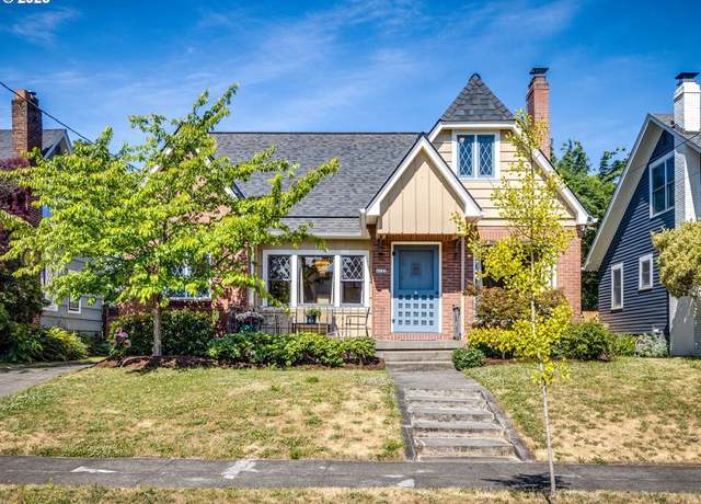 Property at 4137 NE 25th Ave, Portland, OR 97211, 4 beds, 3 baths