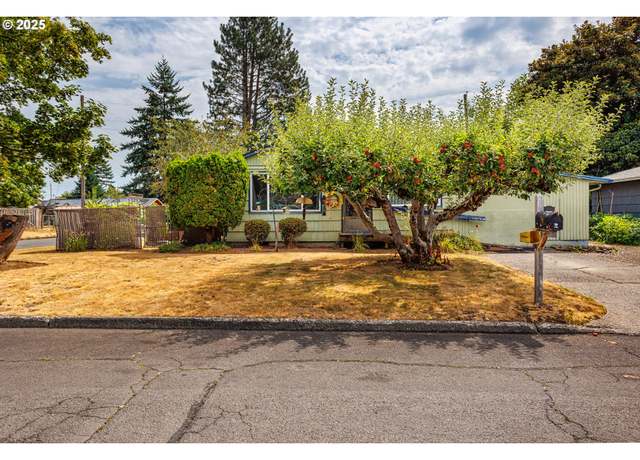 Property at 1014 SE 179th Ave, Portland, OR 97233, 3 beds, 1 bath