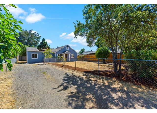 Property at 8220 SE Gray St, Happy Valley, OR 97086, 4 beds, 2 baths
