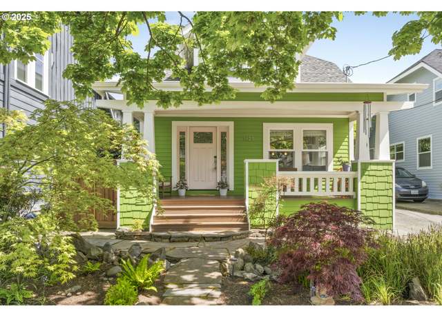Property at 1628 SE 43rd Ave, Portland, OR 97215, 3 beds, 2 baths