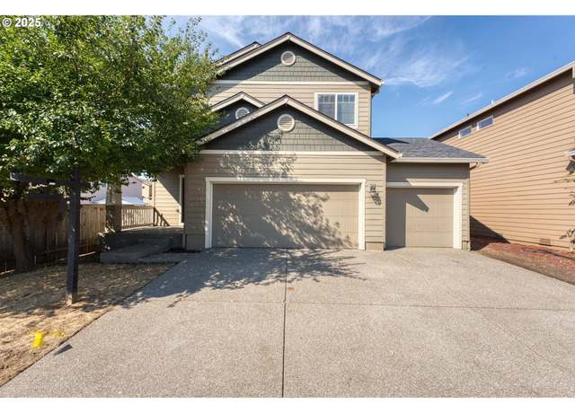 Property at 12012 NE 110th St, Vancouver, WA 98682, 4 beds, 2.5 baths