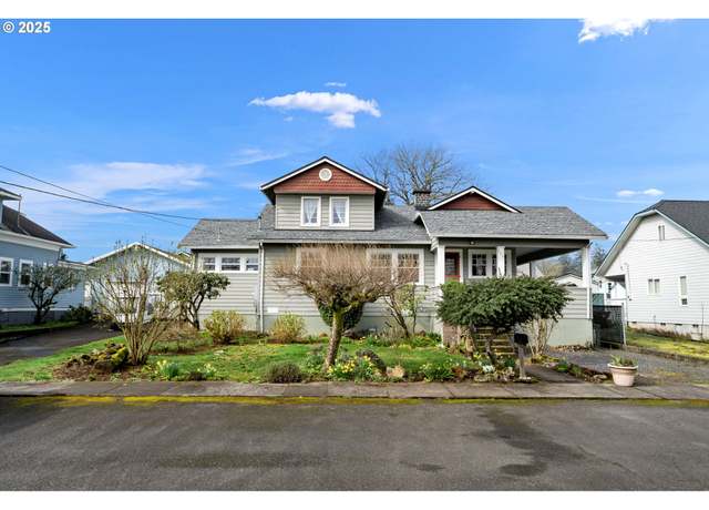 Property at 155 S 8th St, St. Helens, OR 97051, 3 beds, 1 bath