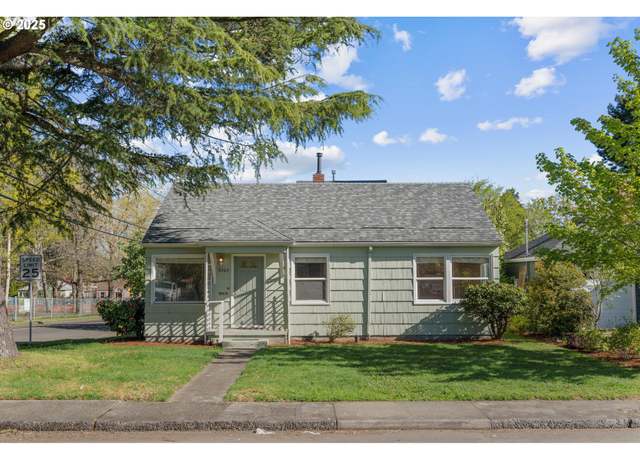 Property at 9205 SE Salmon St, Portland, OR 97216, 2 beds, 1 bath