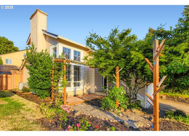 Property at 23224 SW Orchard Heights Pl, Sherwood, OR 97140, 3 beds, 2 baths