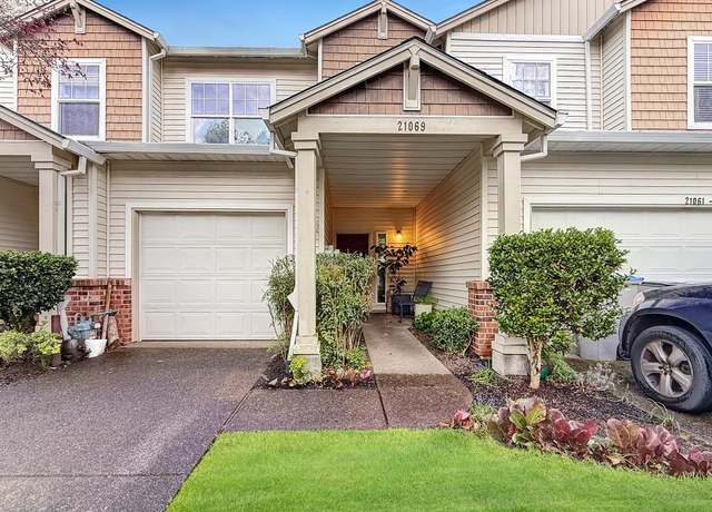 Property at 21069 SW Madeira Ter, Sherwood, OR 97140, 3 beds, 2.5 baths