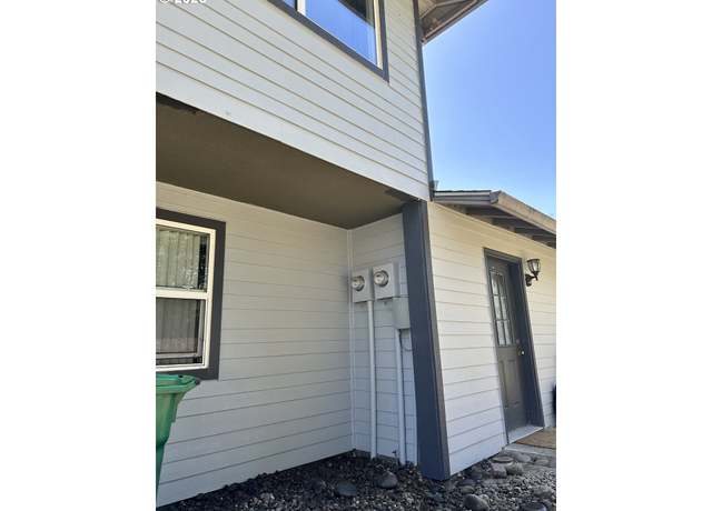 Property at 3425 SW 178th Ave, Beaverton, OR 97003, 10 beds, 6 baths