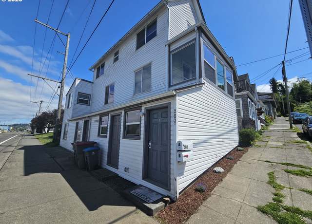 Property at 110 2nd St, Astoria, OR 97103, 3 beds, 3 baths