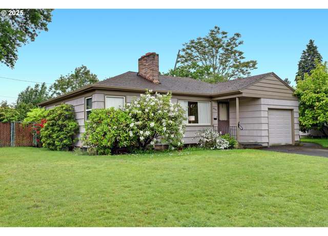 Property at 9936 SE Lincoln St, Portland, OR 97216, 3 beds, 1.5 baths