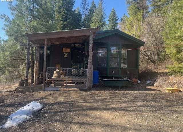 Property at 605 Sumpter Valley Hwy, Sumpter, OR 97877, 3 beds, 1 bath