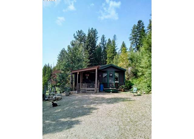 Property at 605 Sumpter Valley Hwy, Sumpter, OR 97877, 3 beds, 1 bath