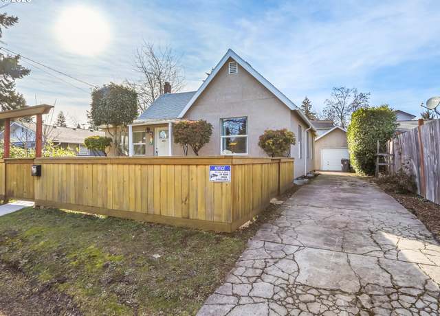Property at 6637 SE 63rd Ave, Portland, OR 97206, 5 beds, 2 baths
