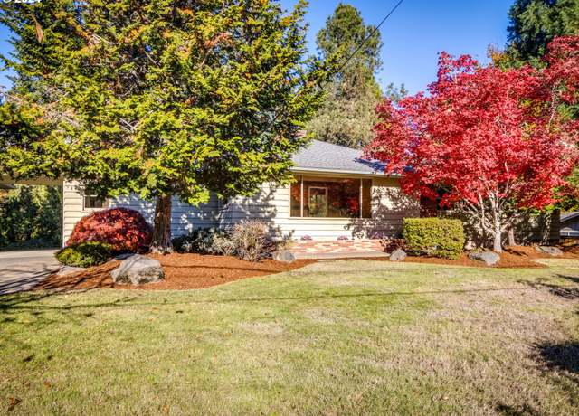 Property at 3893 Cedaroak Dr, West Linn, OR 97068, 4 beds, 2.5 baths
