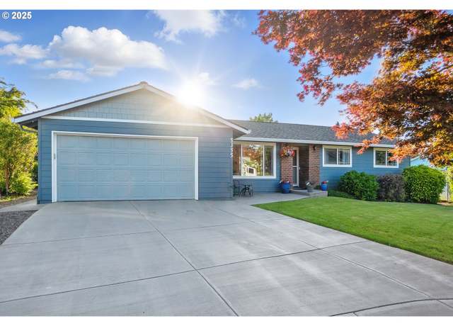 Property at 5355 SW 205th Ct, Beaverton, OR 97078, 4 beds, 2 baths