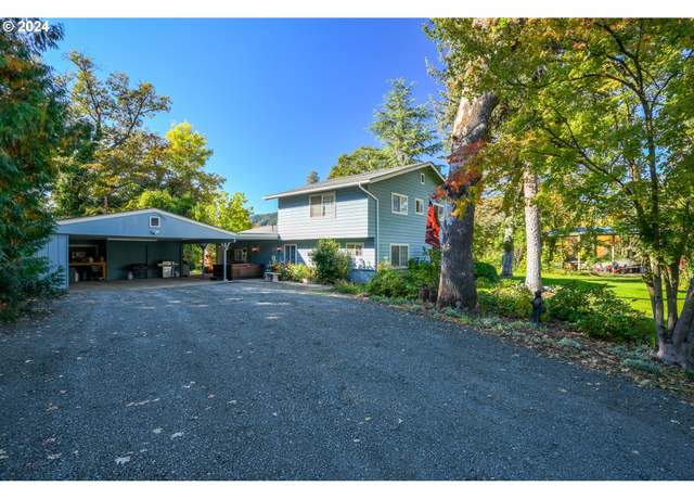Property at 2559 Glenbrook Loop Rd, Riddle, OR 97469, 4 beds, 2 baths