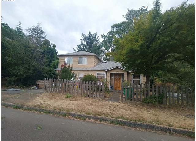 Property at 6555 SE 71st Ave, Portland, OR 97206, 2 beds, 1 bath