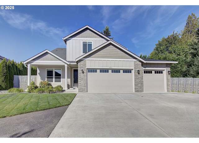 Property at 1011 N Heron Dr, Ridgefield, WA 98642, 4 beds, 3 baths
