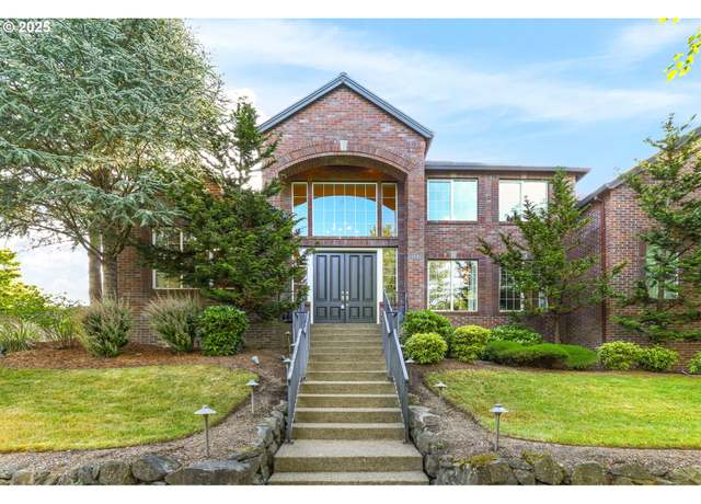 Property at 11820 SE Catina Pl, Happy Valley, OR 97086, 5 beds, 3.5 baths