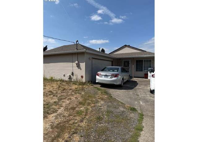 Property at 11625 SE Washington St, Portland, OR 97216, 3 beds, 2 baths