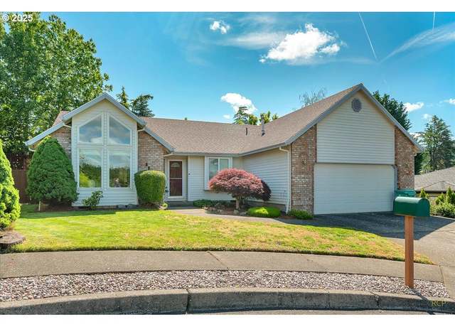 Property at 2230 SW Eleven Mile Dr, Gresham, OR 97080, 3 beds, 2 baths